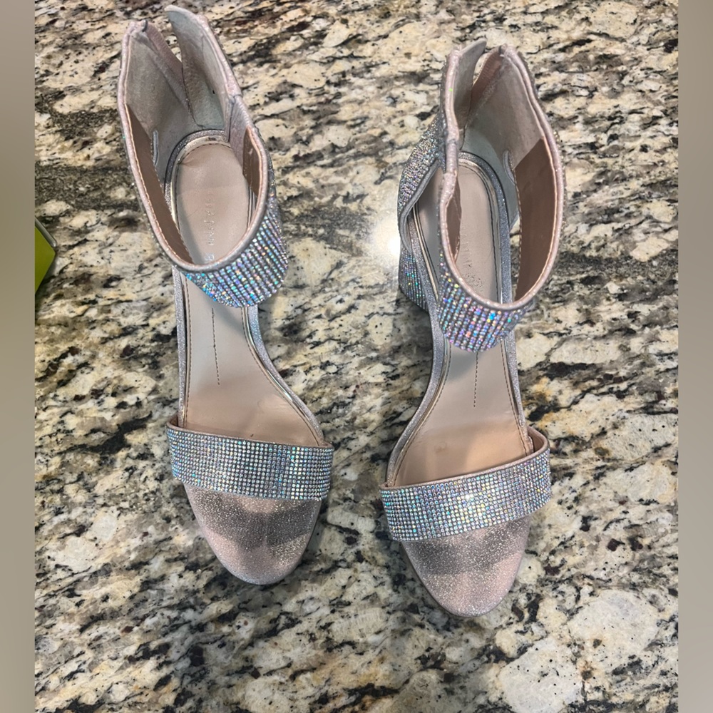 Heels - Picture 2 of 4